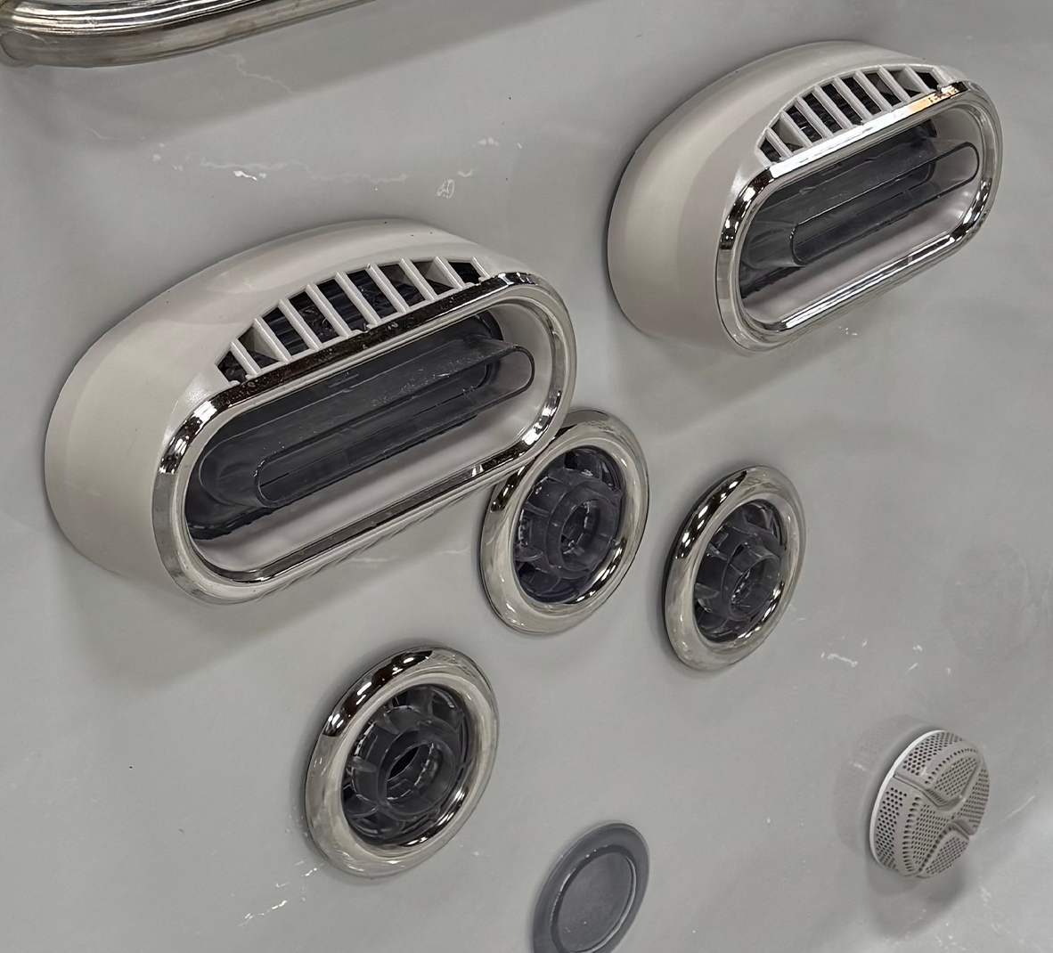 isolated photograph of Hydro-Pro Swim-Mill + Resistance V&trade; five-nozzle cluster